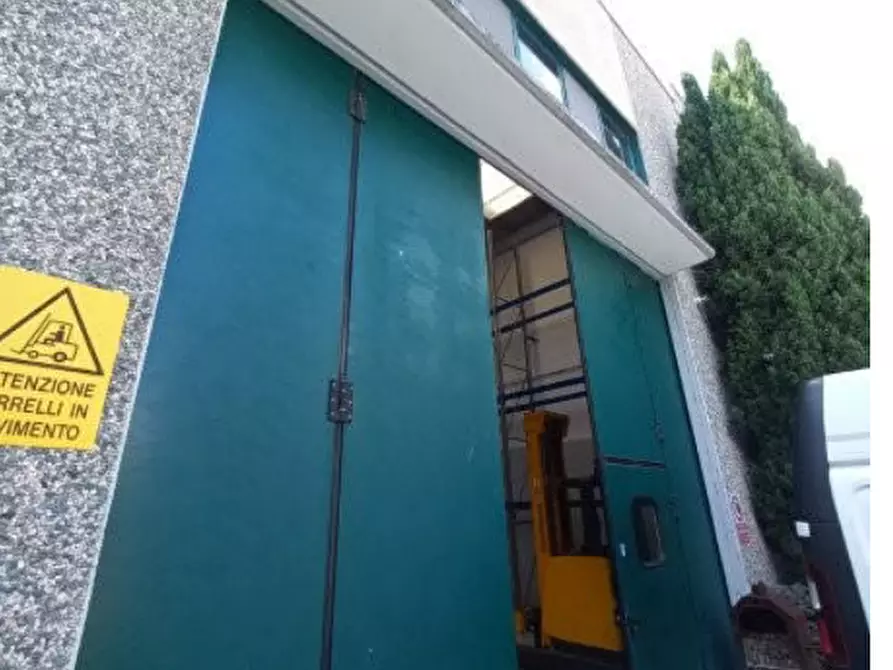 Immagine 11 di Capannone industriale in vendita  in Via Cagliari a Trezzano Rosa
