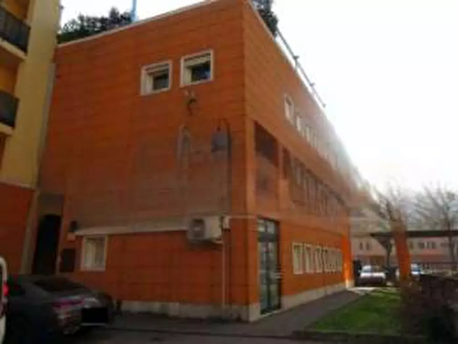 Immagine 4 di Negozio in vendita  in Piazzale Mariano Rumor a Chiampo