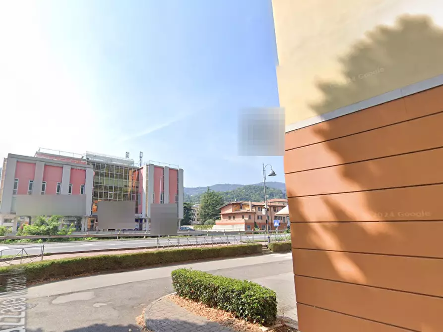 Immagine 12 di Negozio in vendita  in Piazzale Mariano Rumor a Chiampo