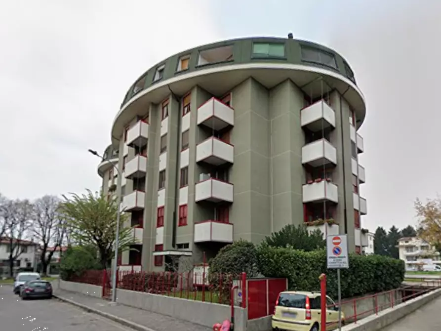 Immagine 5 di Appartamento in vendita  in Via Monte Cervino a Melzo