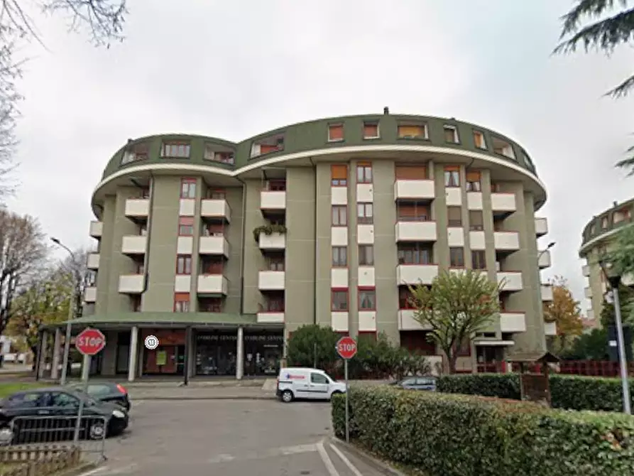 Immagine 10 di Appartamento in vendita  in Via Monte Cervino a Melzo