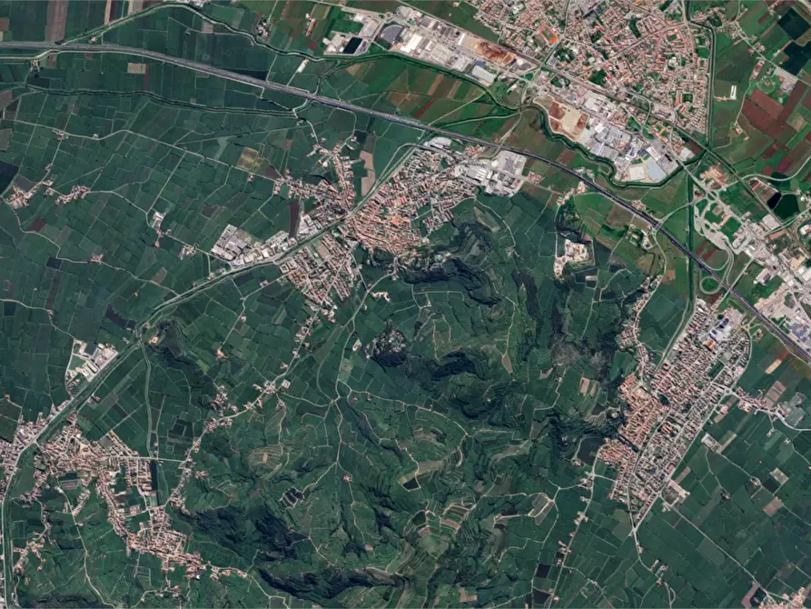 Immagine 17 di Appartamento in vendita  in Via Renato Zoppi  a Monteforte D'alpone