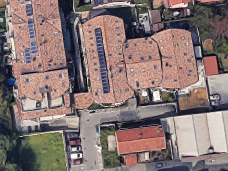 Immagine 1 di Appartamento in vendita  in Via Pusiano  a Seregno