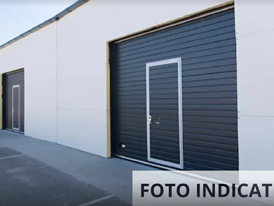 Immagine 14 di Appartamento in vendita  in Via Pusiano  a Seregno