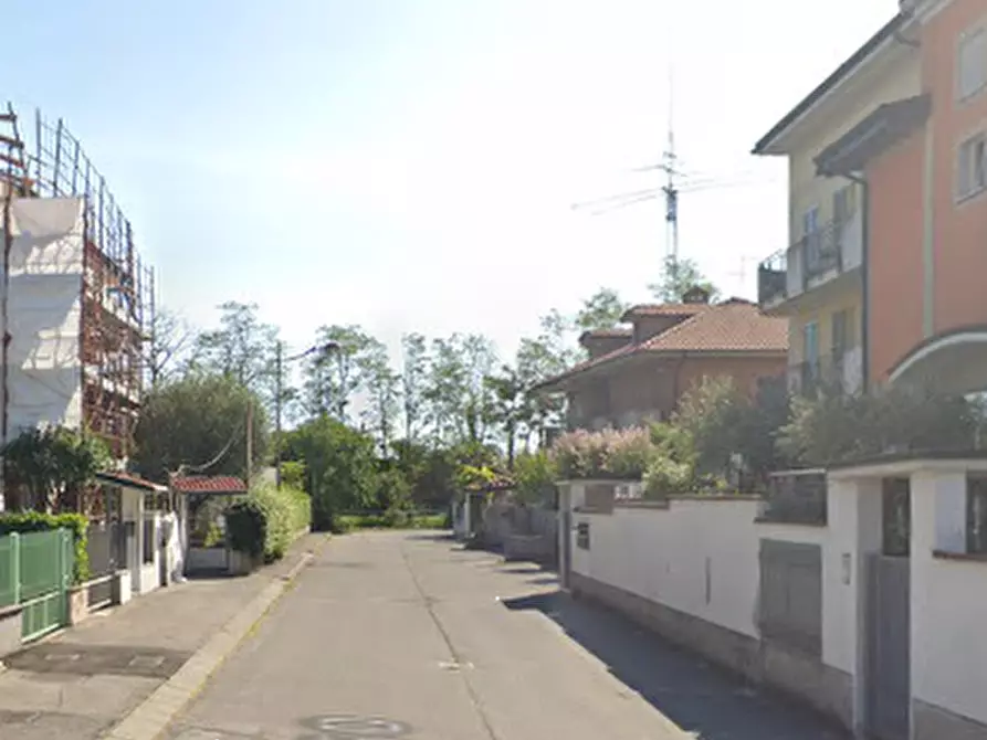 Immagine 12 di Appartamento in vendita  in Via Carso a Romano Di Lombardia