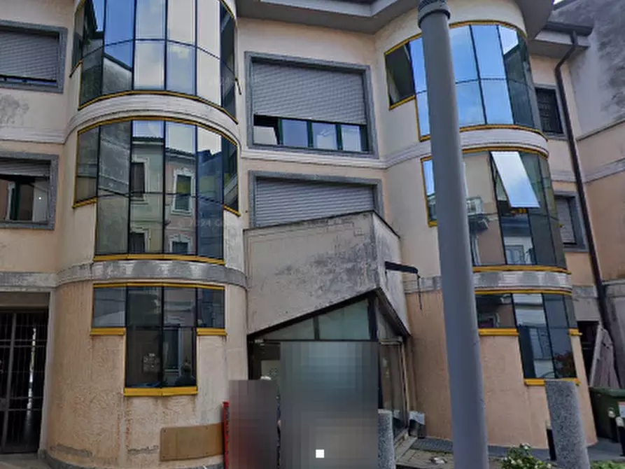 Immagine 2 di Appartamento in vendita  in  Via Camillo Benso Conte di Cavour a Cesano Maderno