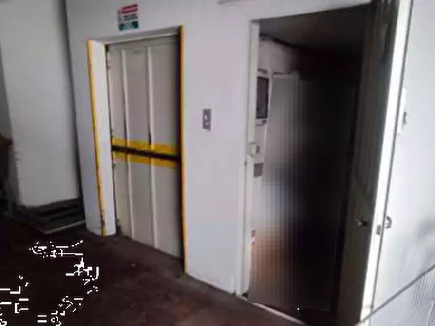 Immagine 4 di Magazzino in vendita  in Via Volturno a Brugherio