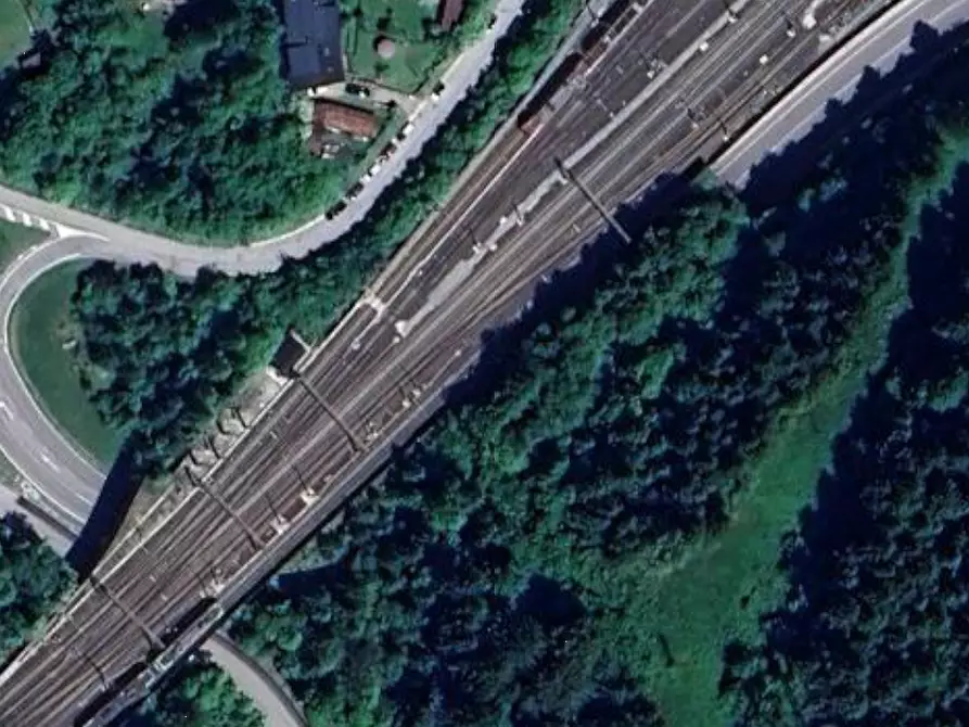 Immagine 1 di Terreno agricolo in vendita  in Via Luigi Cadorna a Tarvisio