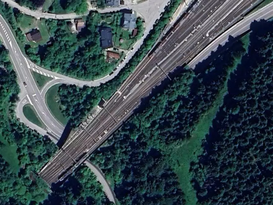 Immagine 2 di Terreno agricolo in vendita  in Via Luigi Cadorna a Tarvisio