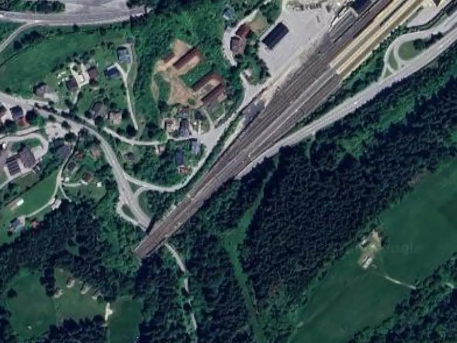 Immagine 5 di Terreno agricolo in vendita  in Via Luigi Cadorna a Tarvisio