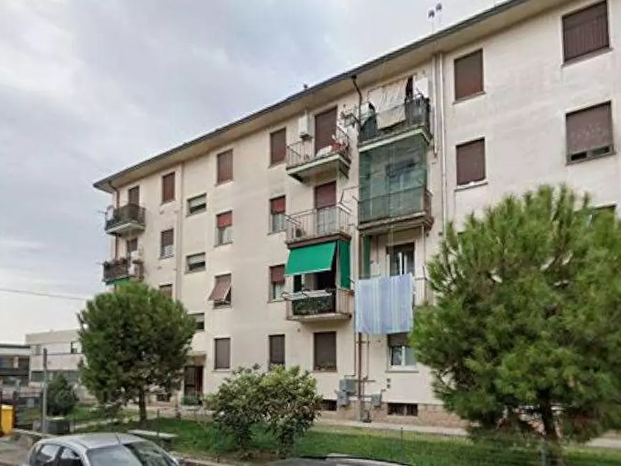 Immagine 7 di Appartamento in vendita  in Via Don Minzoni a Saronno