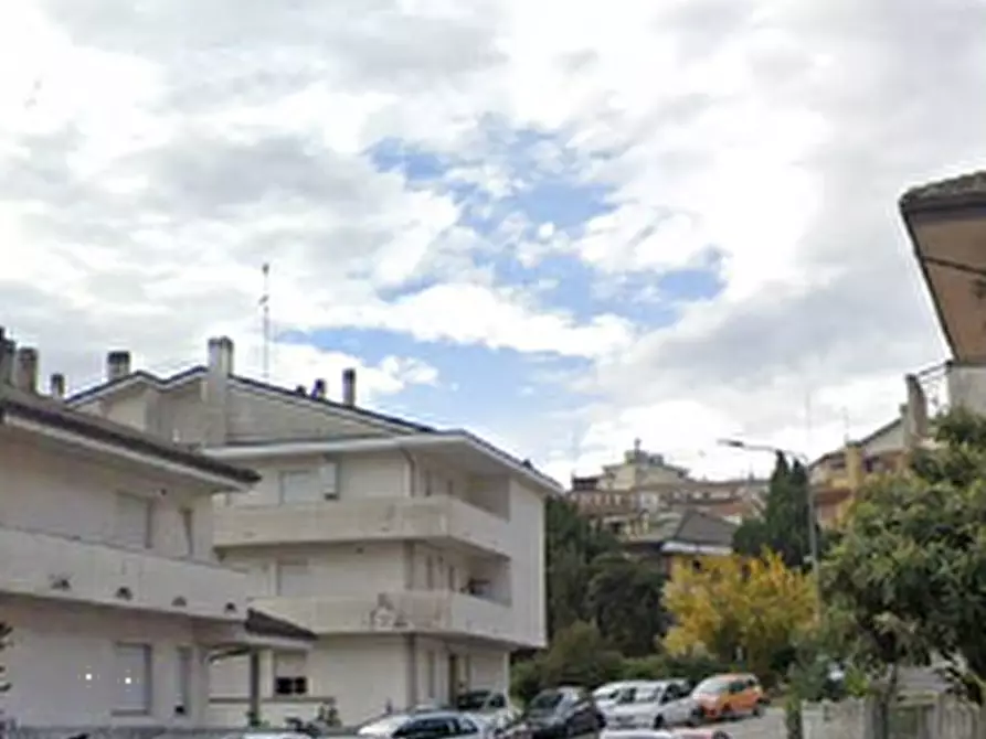 Immagine 8 di Laboratorio in vendita  in Via Giordano Bruno a Sant'elpidio A Mare