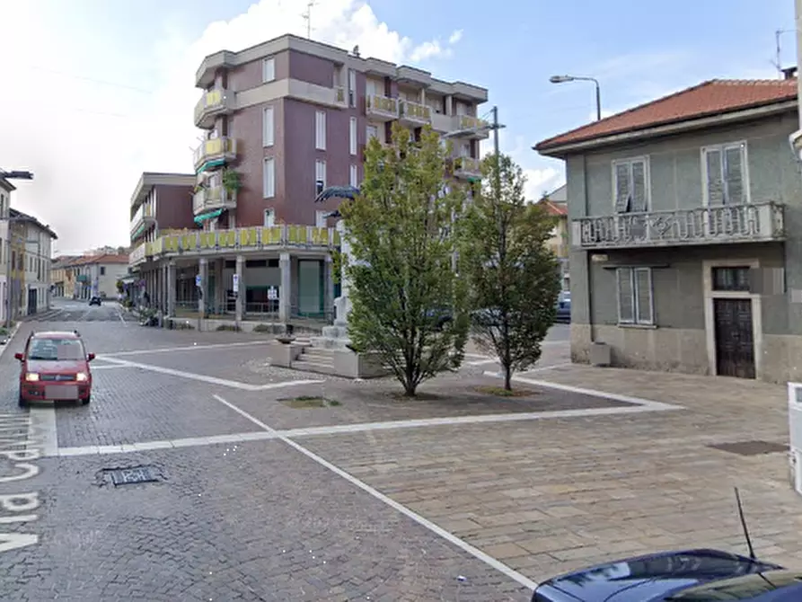 Immagine 10 di Appartamento in vendita  in  Via Camillo Benso Conte di Cavour a Cesano Maderno