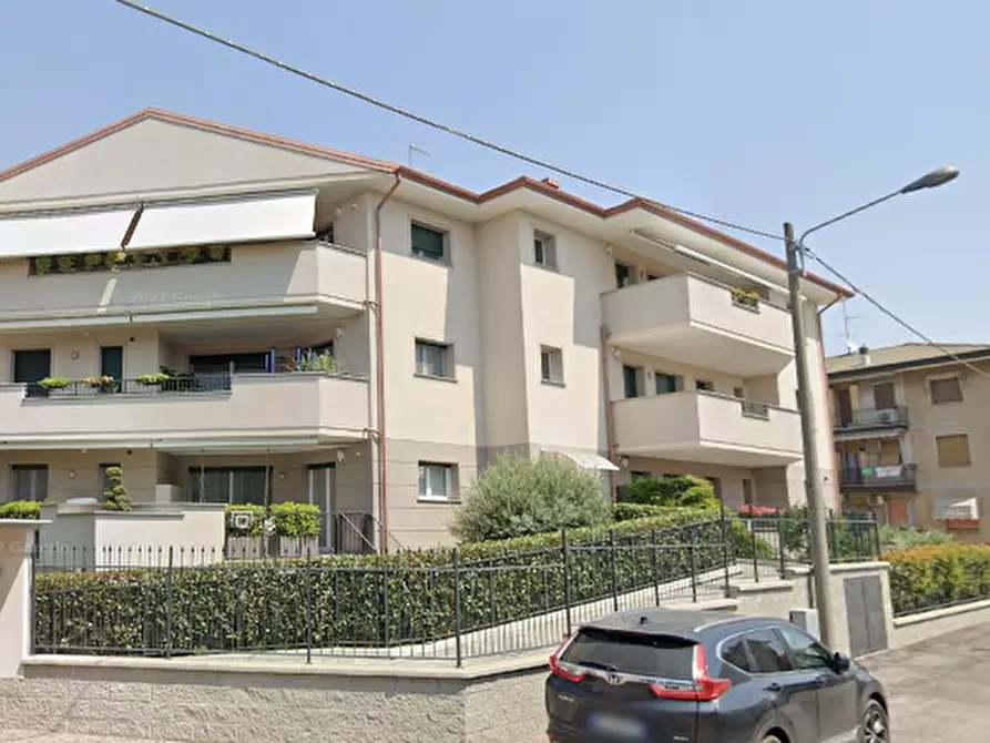 Immagine 16 di Appartamento in vendita  in Via Goito a Magenta