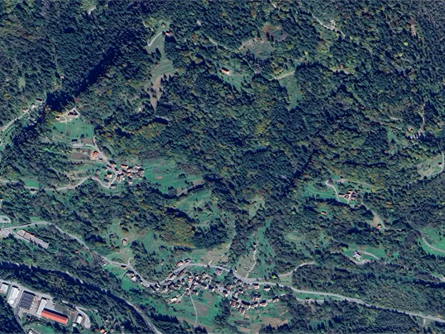 Immagine 1 di Magazzino in vendita  in Frazione Prico a Prato Carnico