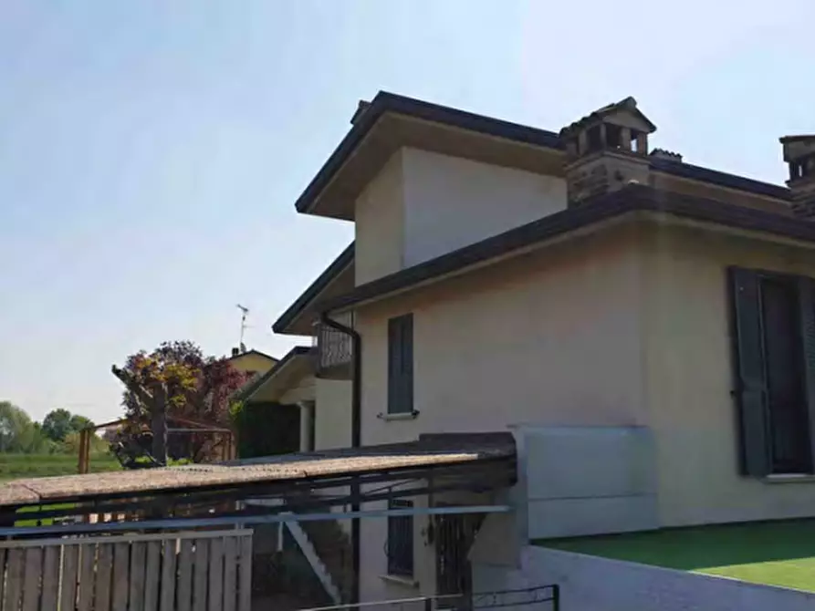 Immagine 5 di Villa in vendita  in via Giacomo Leopardi a Asola