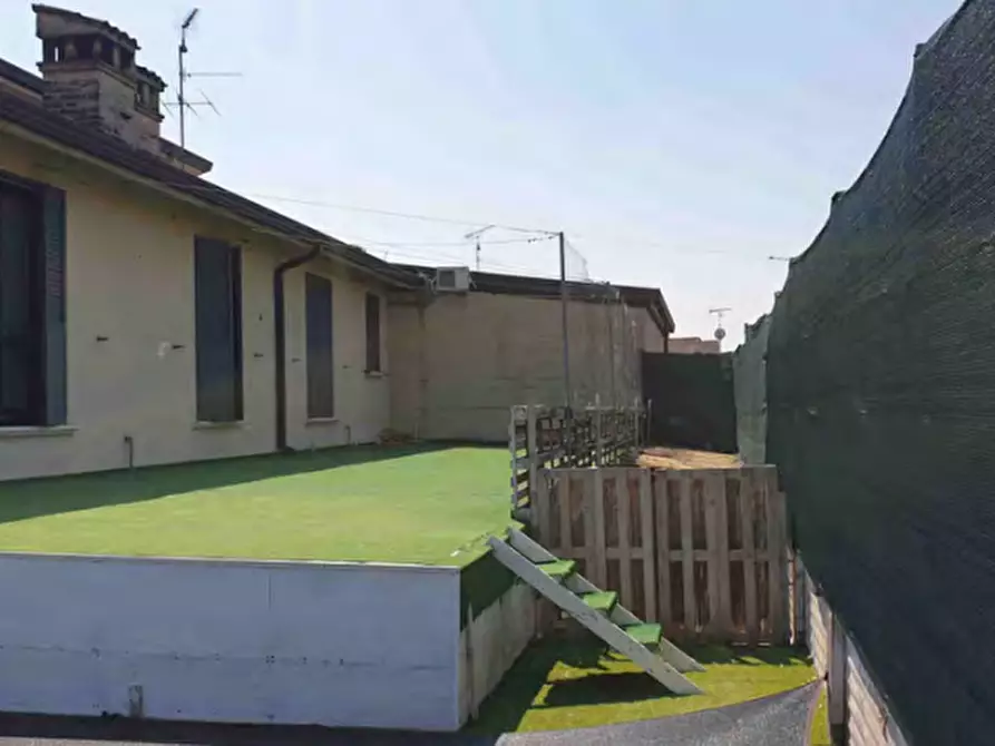 Immagine 8 di Villa in vendita  in via Giacomo Leopardi a Asola