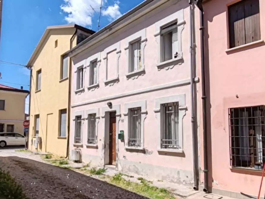 Immagine 4 di Appartamento in vendita  in Vicolo Terzo a Curtatone