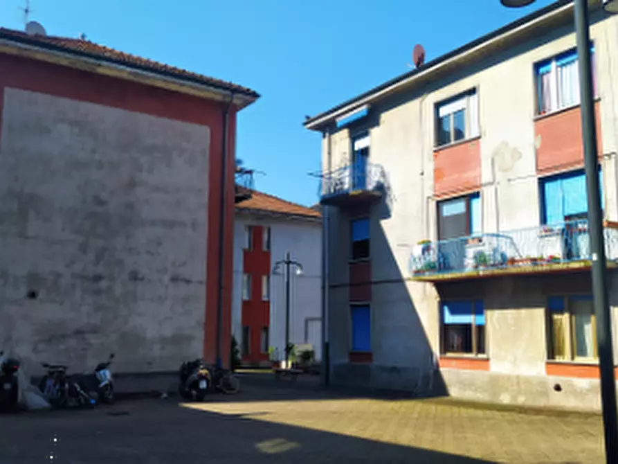 Immagine 5 di Appartamento in vendita  in Via Salita al Biulè a Cesano Maderno