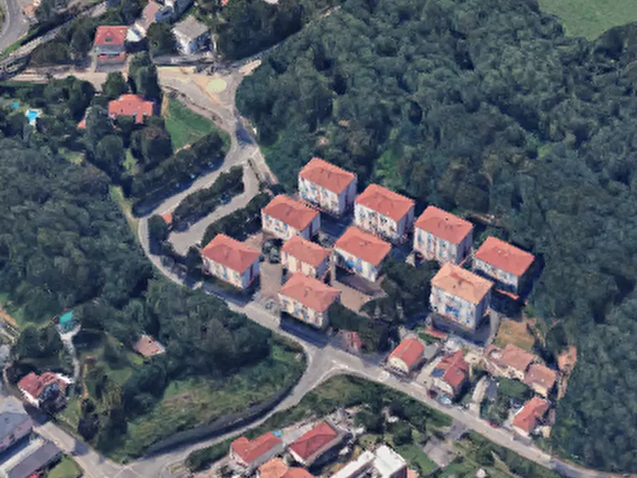 Immagine 14 di Appartamento in vendita  in Via Salita al Biulè a Cesano Maderno