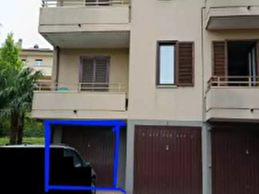 Immagine 7 di Appartamento in vendita  in Via Grandi  a Carate Brianza