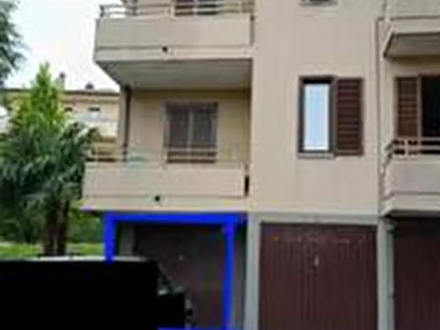 Immagine 8 di Appartamento in vendita  in Via Grandi  a Carate Brianza