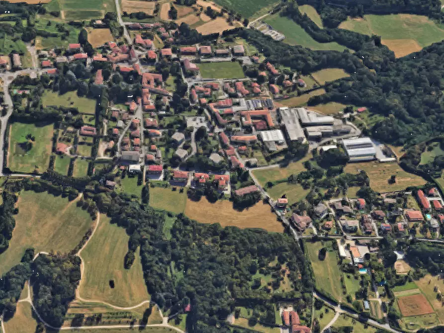 Immagine 11 di Appartamento in vendita  in Via Grandi  a Carate Brianza