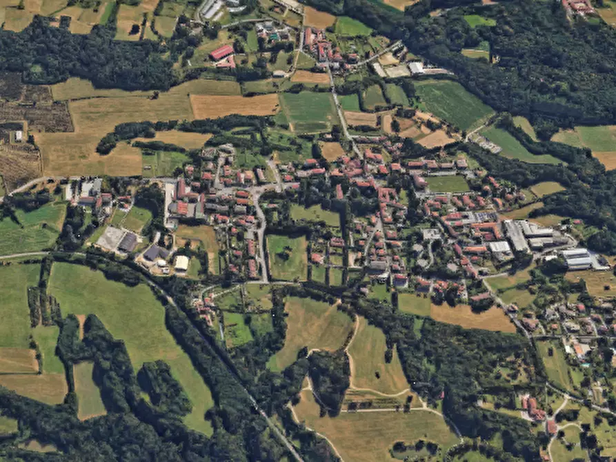 Immagine 13 di Appartamento in vendita  in Via Grandi  a Carate Brianza