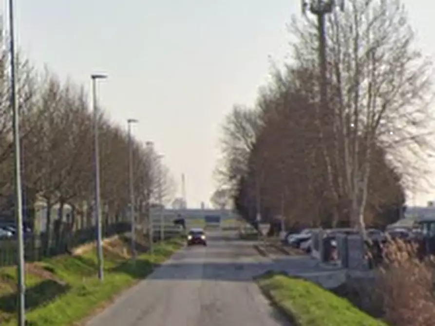 Immagine 4 di Magazzino in vendita  in Via Legnago a Palu'