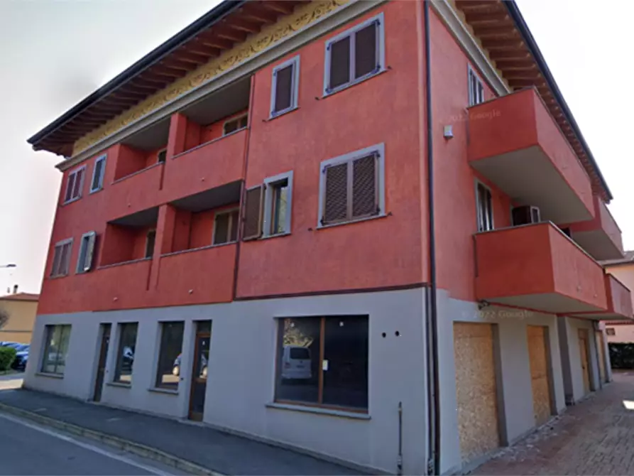 Immagine 5 di Stabile in vendita  in Via Sant'Anna a Ponte San Pietro