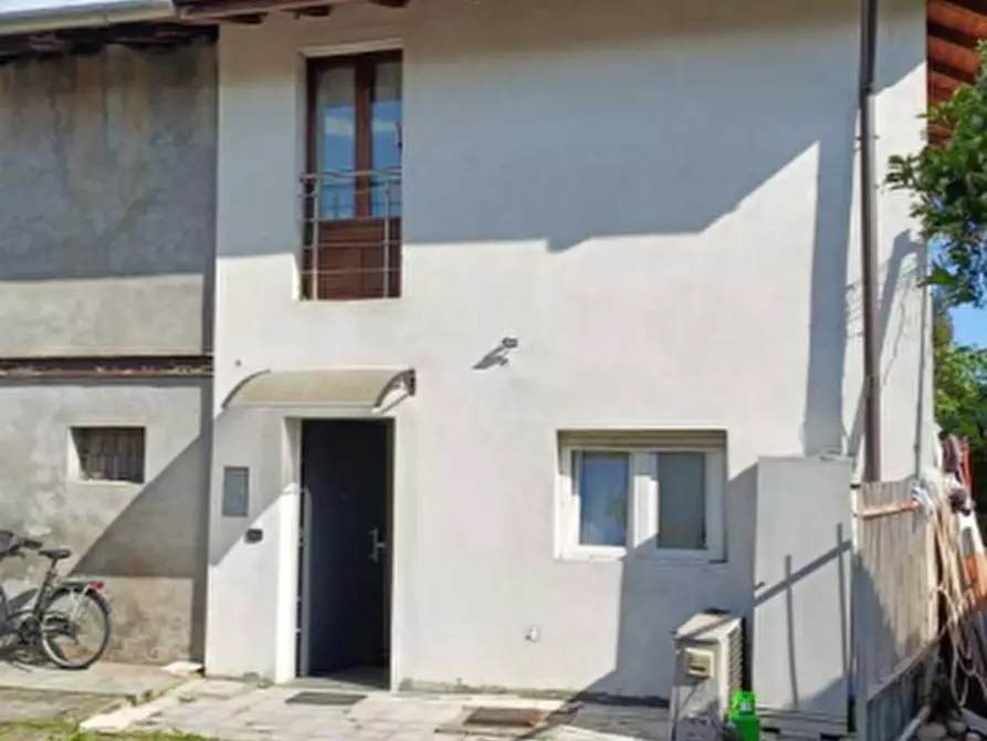 Immagine 2 di Appartamento in vendita  in Via San Bernardo a Cassano Magnago