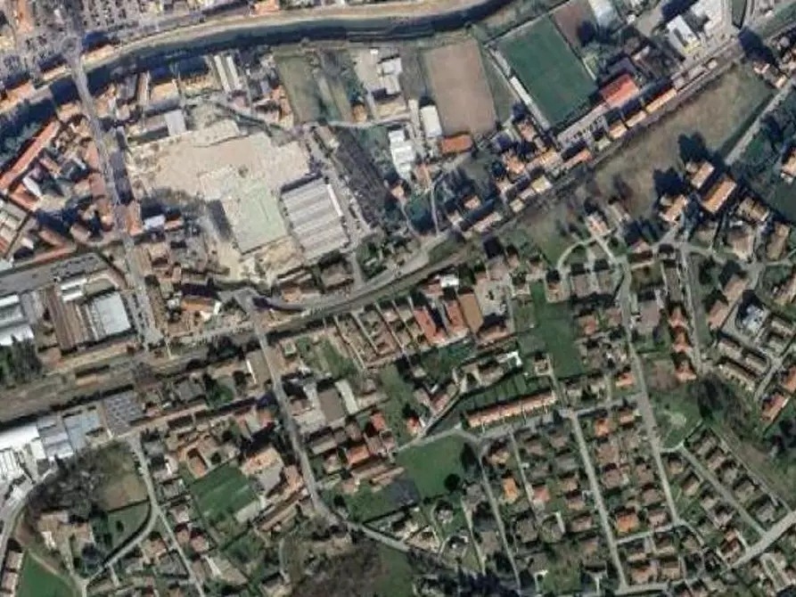 Immagine 6 di Garage in vendita  in Strada Gherzi a Canelli