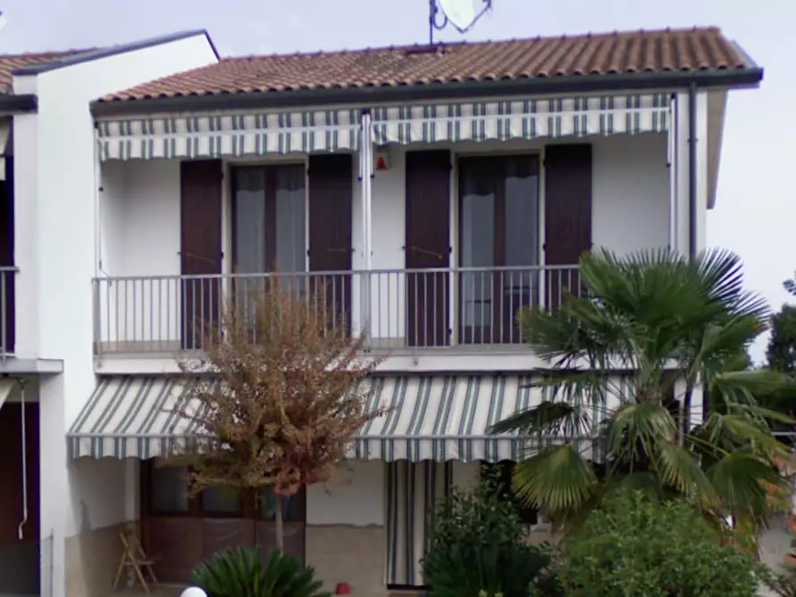 Immagine 11 di Casa bifamiliare in vendita  in Via Codarondine a Ravenna