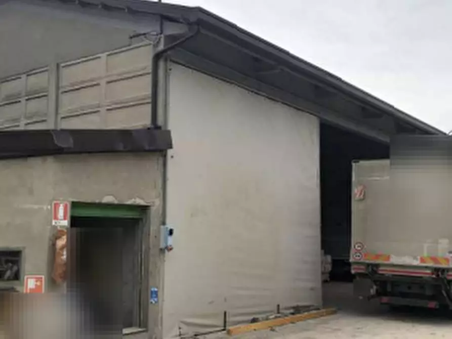 Immagine 7 di Stabile in vendita  in Via Taverna a Ravenna