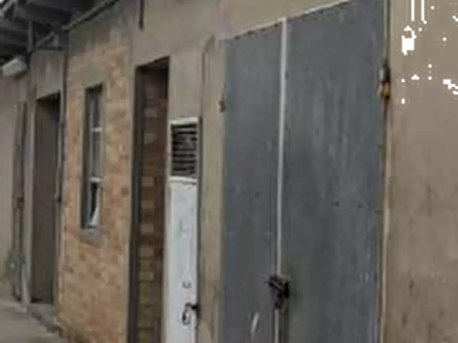 Immagine 12 di Stabile in vendita  in Via Taverna a Ravenna