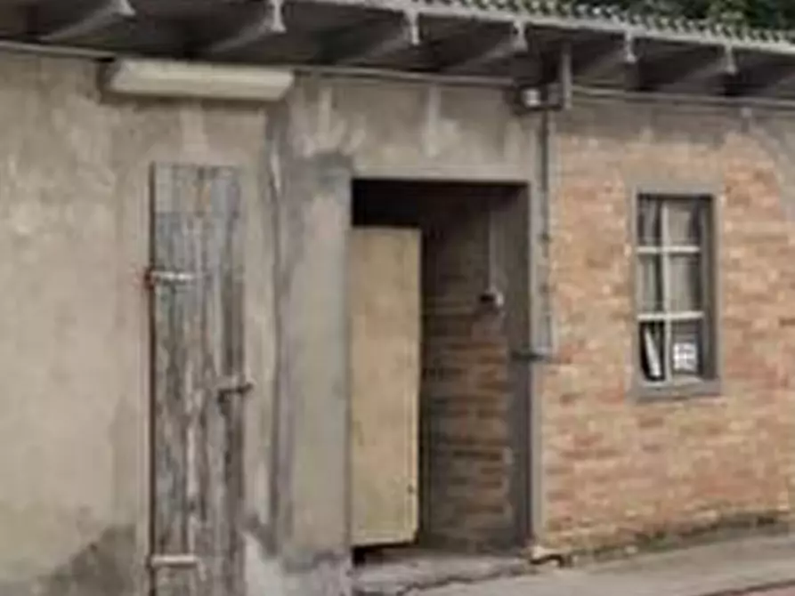 Immagine 17 di Stabile in vendita  in Via Taverna a Ravenna