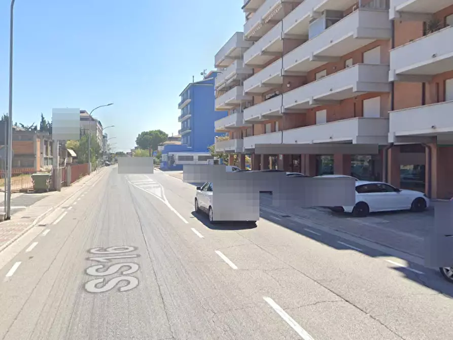 Immagine 8 di Negozio in vendita  in Via Camillo Benso Cavour a Porto Sant'elpidio