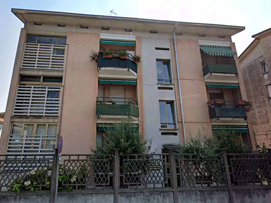 Immagine 6 di Appartamento in vendita  in Via Padre Luigi Sampietro a Saronno