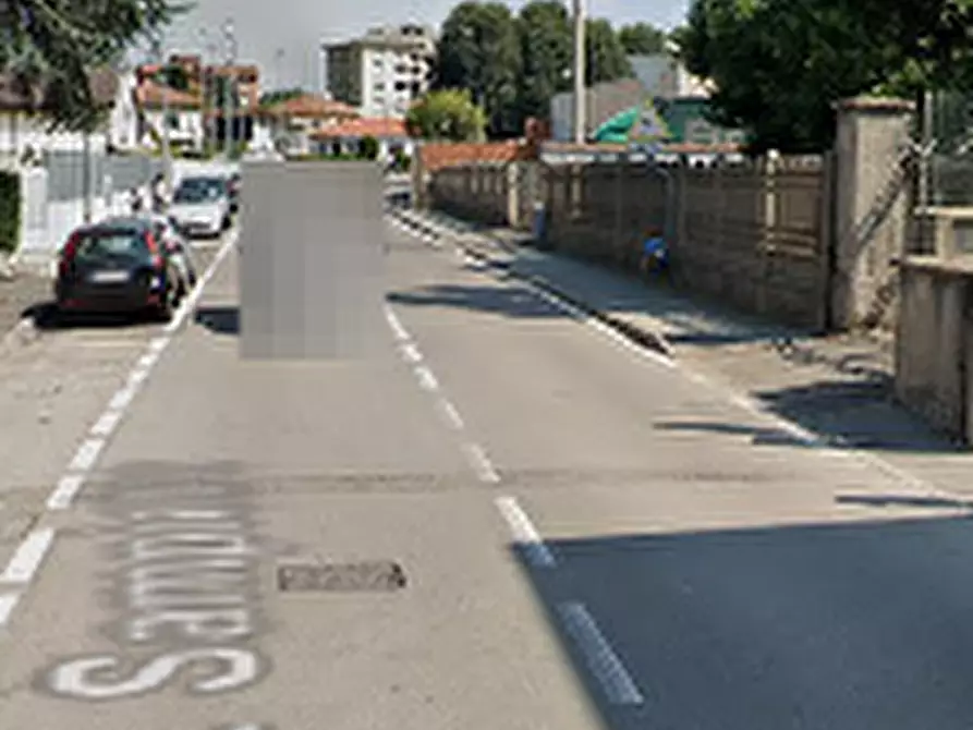 Immagine 11 di Appartamento in vendita  in Via Padre Luigi Sampietro a Saronno