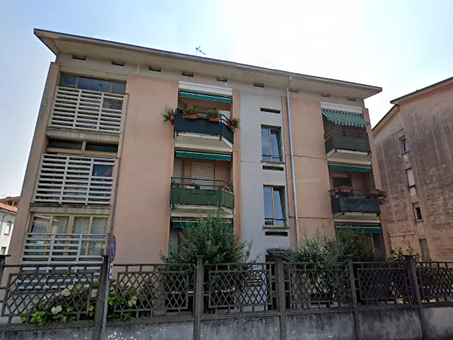 Immagine 17 di Appartamento in vendita  in Via Padre Luigi Sampietro a Saronno