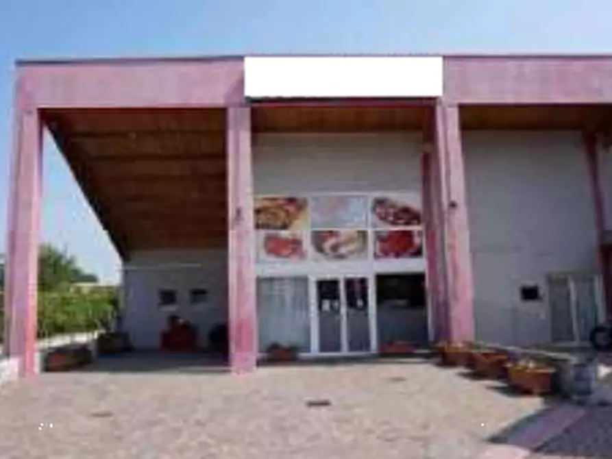 Immagine 3 di Negozio in vendita  in Via Francois Mitterrand  a Suzzara