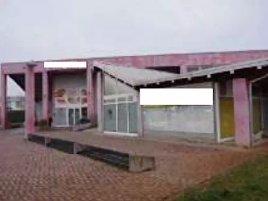 Immagine 7 di Negozio in vendita  in Via Francois Mitterrand  a Suzzara