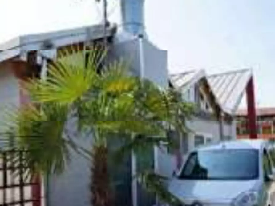 Immagine 20 di Negozio in vendita  in Via Francois Mitterrand  a Suzzara