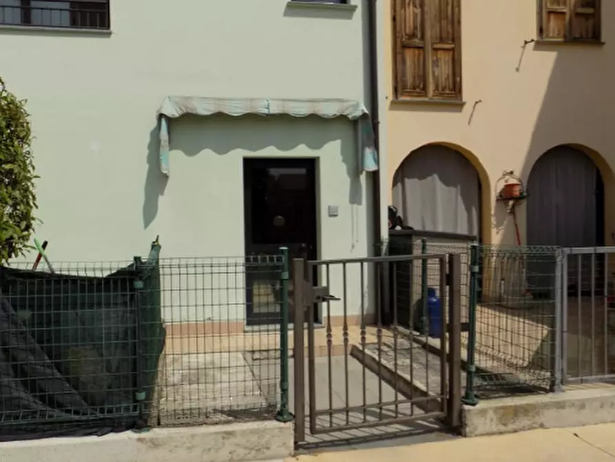 Immagine 2 di Appartamento in vendita  in Via Giuseppe Parini a Bonate Sotto