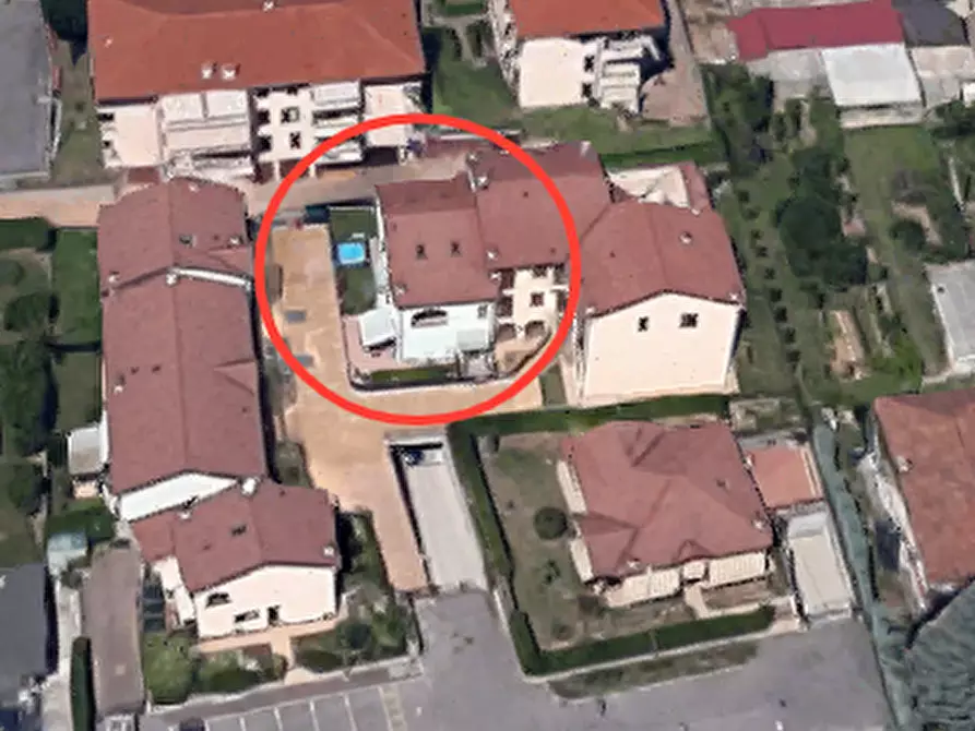 Immagine 15 di Appartamento in vendita  in Via Giuseppe Parini a Bonate Sotto