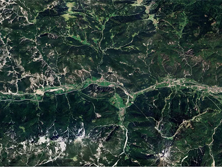 Immagine 2 di Casa indipendente in vendita  in Via delle Miniere a Malborghetto-Valbruna