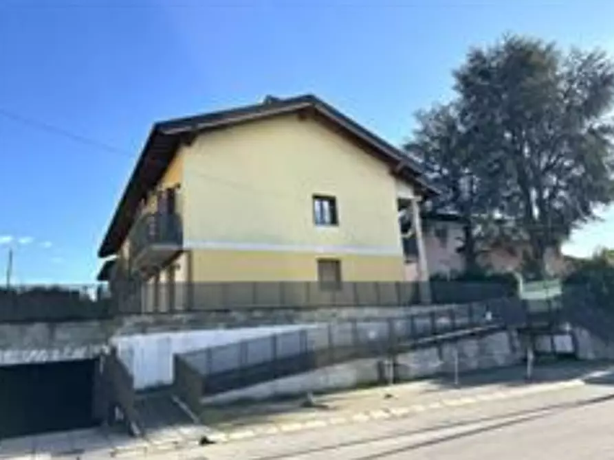 Immagine 2 di Posto auto in vendita  in Via Edmondo De Amicis a Cornate D'adda