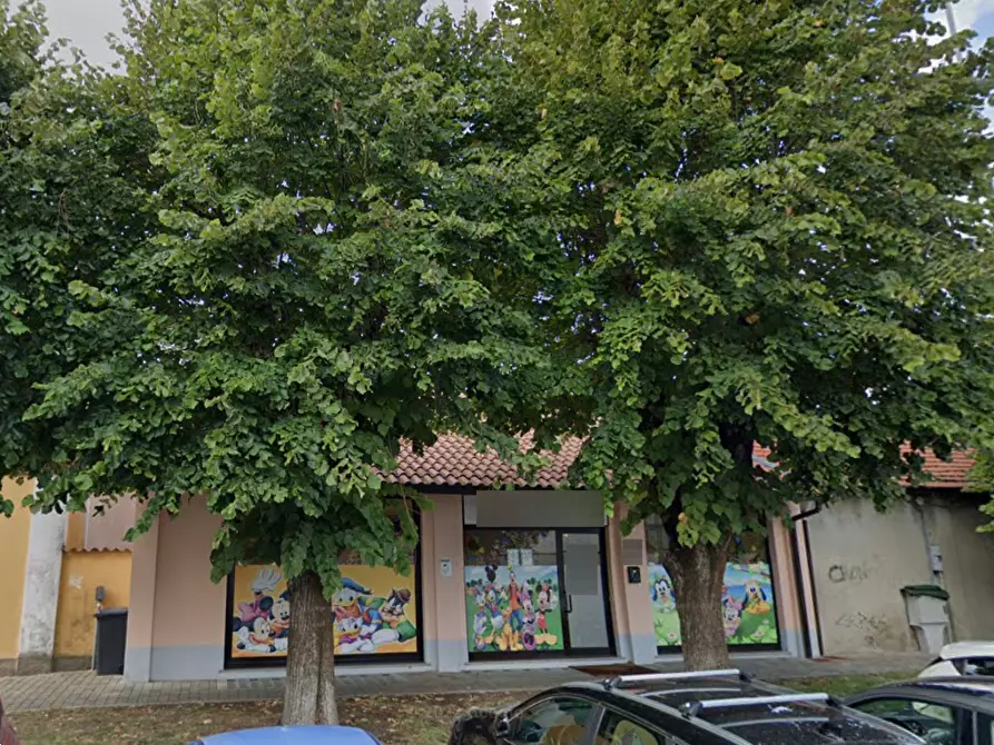 Immagine 2 di Negozio in vendita  in Via Giuseppe Garibaldi a Dairago