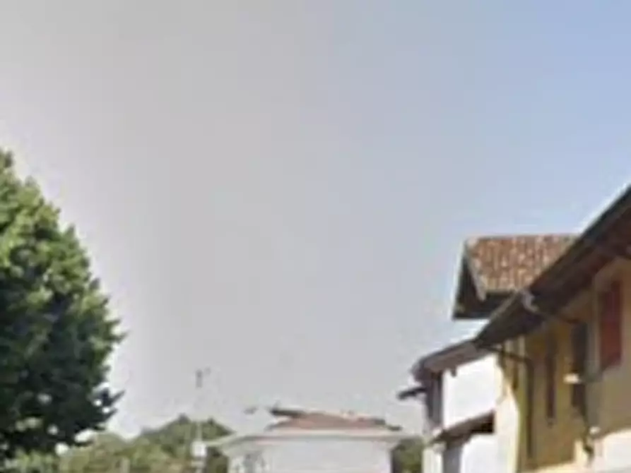 Immagine 2 di Negozio in vendita  in via Trieste a Covo