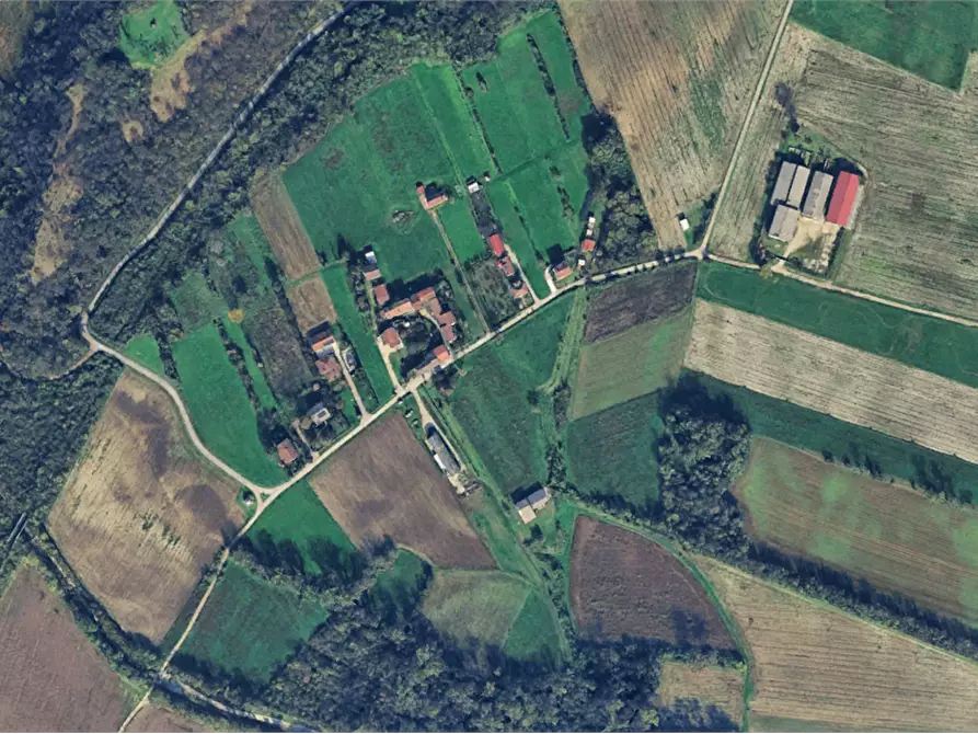 Immagine 1 di Terreno agricolo in vendita  in Località Borgo Mizzari a Spilimbergo